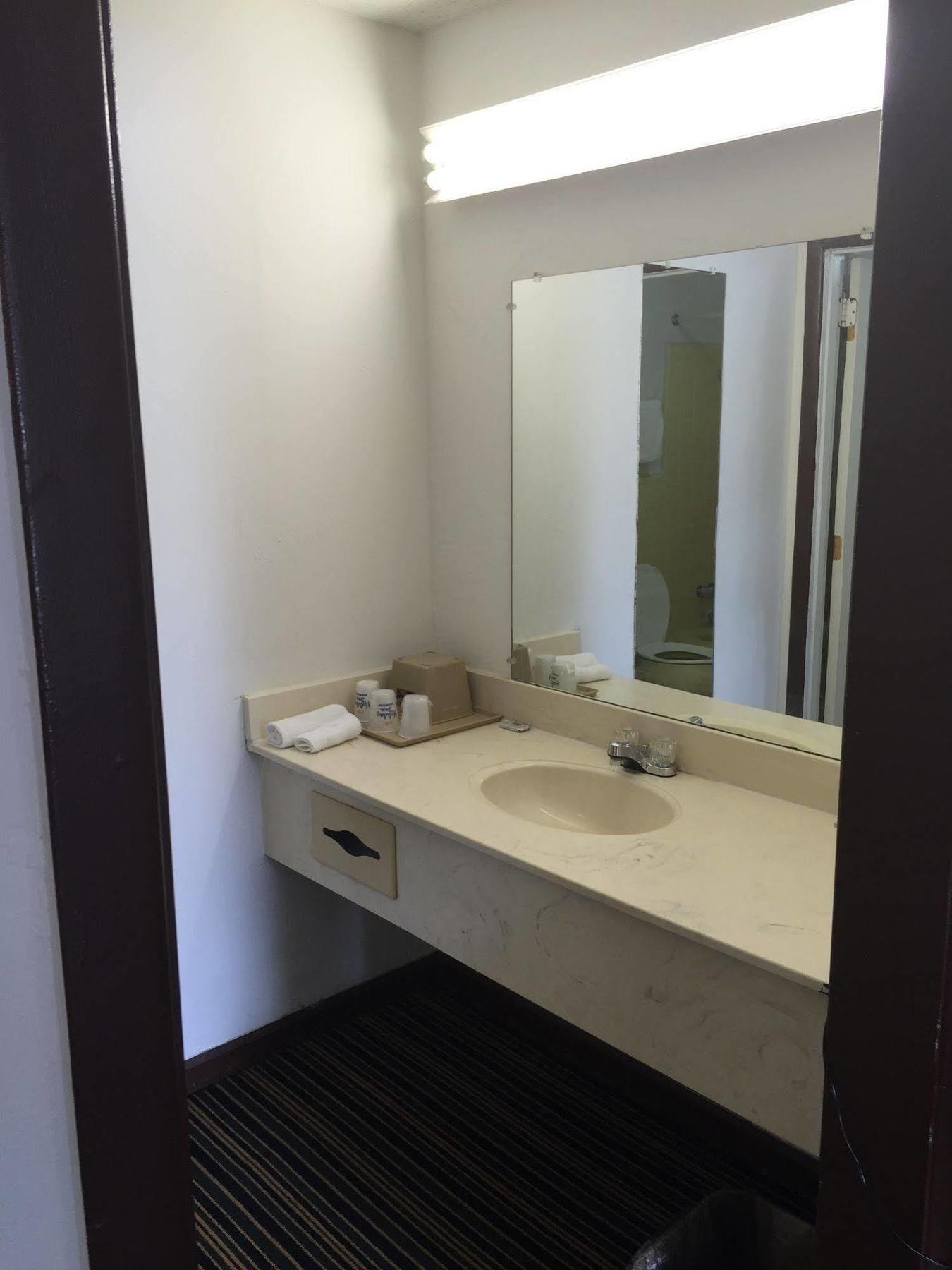 Scottish Inn And Suites Perry Esterno foto