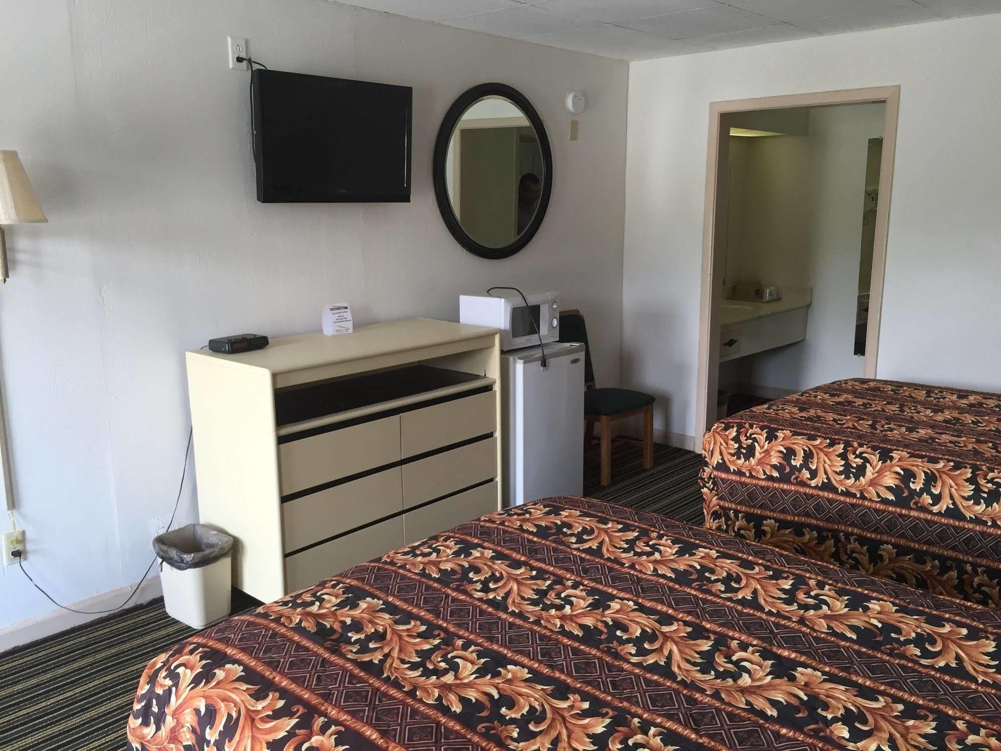 Scottish Inn And Suites Perry Esterno foto