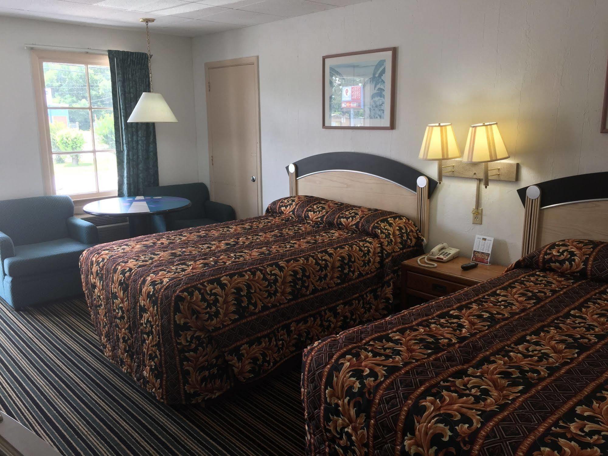 Scottish Inn And Suites Perry Esterno foto