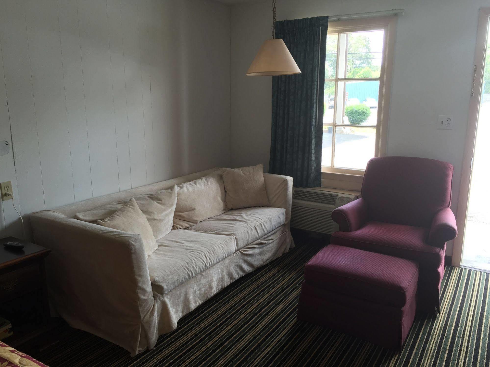 Scottish Inn And Suites Perry Esterno foto