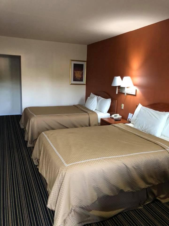 Scottish Inn And Suites Perry Esterno foto